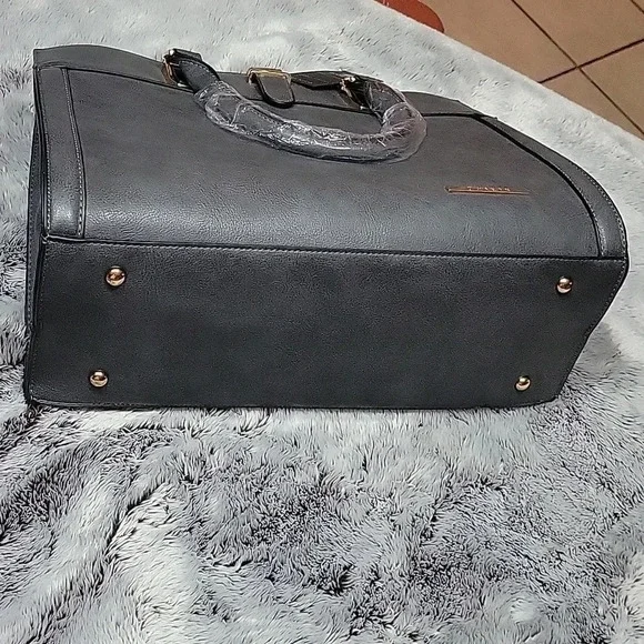 New!  Classy gray‎ handbag - Picture 5 of 7